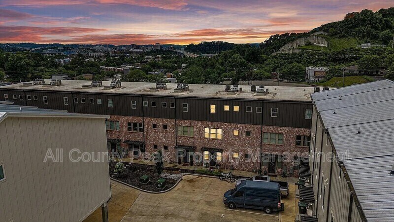 Foto principal - 895 Cherokee Blvd.