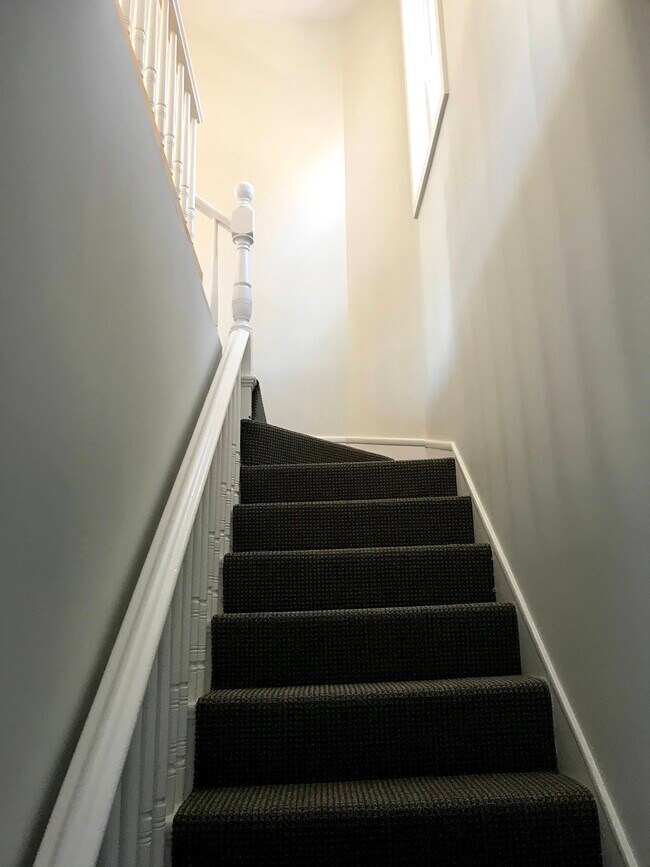 Entryway stairs - 13 Smith Ave