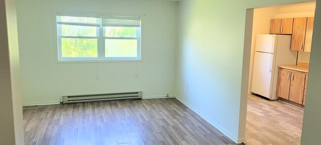 Building Photo - Lovely Unit for Renting