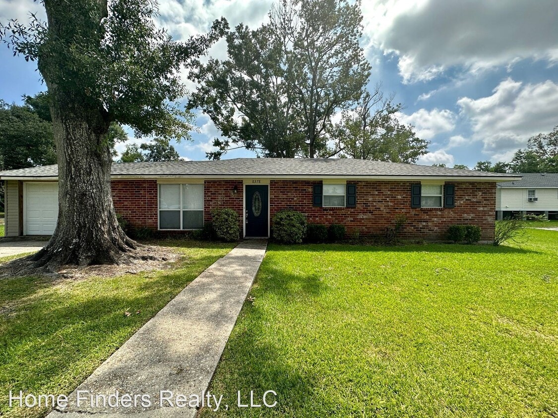 Primary Photo - 3 br, 1.5 bath House - 8378 Robert St.
