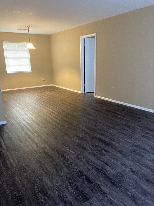 Foto del edificio - 2215 Kevin Ct