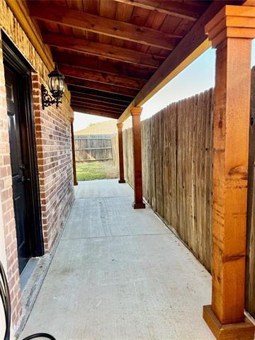 Foto del edificio - 1421 Thornhill Ln