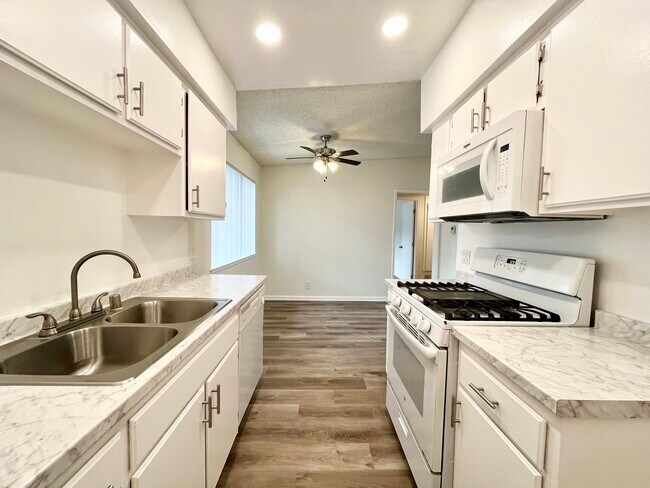 Foto del edificio - Bridgeport Apartment Homes