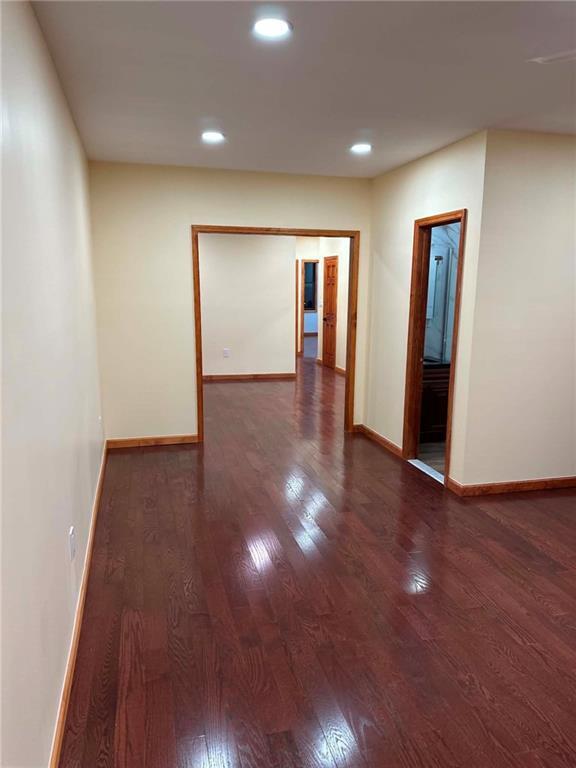 Building Photo - 9015 Bayview Pl