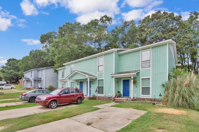 Foto del edificio - 5902 Aftonshire Dr