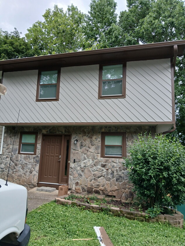 Photo - 1248 Falling Water Dr (Smyrna, GA)