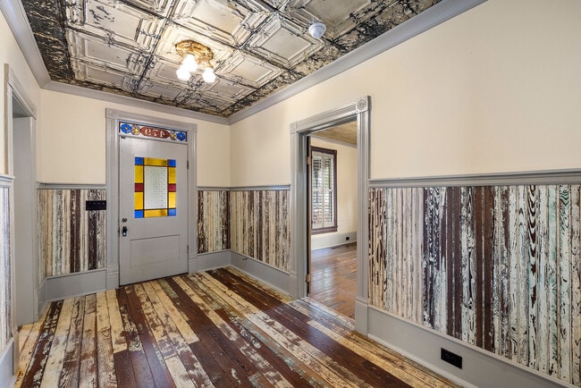 Foto del edificio - 479 W Park St