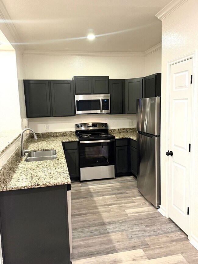Building Photo - 6420 Attucks Ln