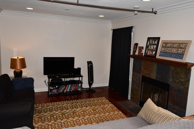 Building Photo - 1516 Missouri St