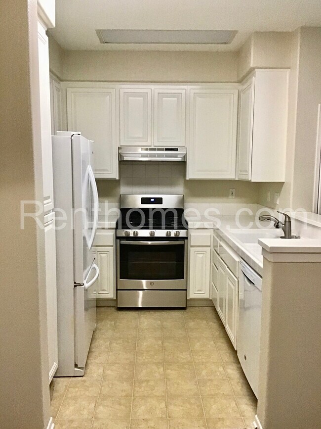 Foto del edificio - Carmel Valley, 4155 Via Candidiz--2 Story ...