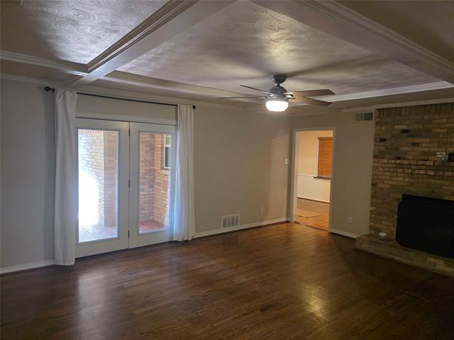 Foto del edificio - 9784 Maplehill Dr