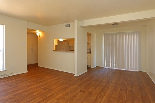 Building Photo - Brookview