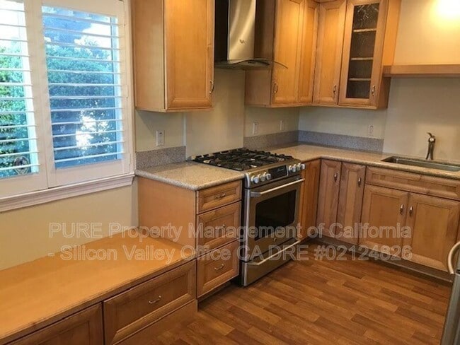 Building Photo - 508 Caledonia St