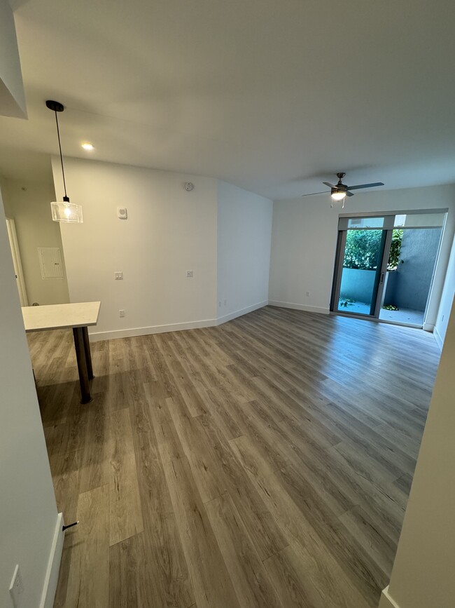 Foto del edificio - 60 NW 31st St