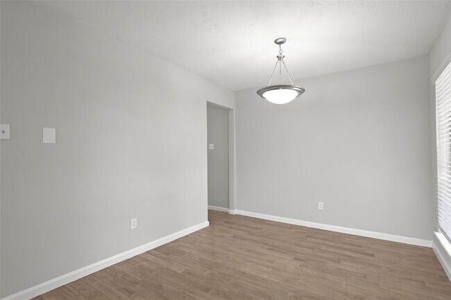 Building Photo - 2931 Ocean Way