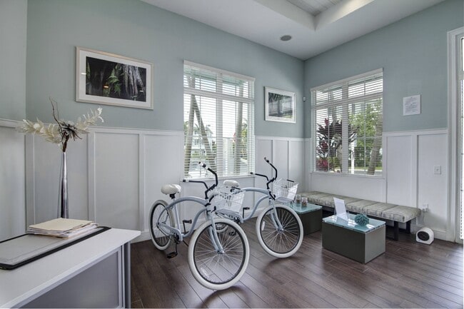 Interior Photo - Bell Kendall West
