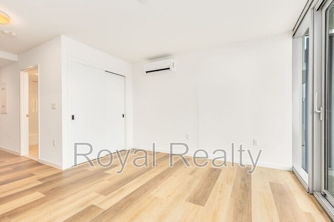 Foto del edificio - 1515 Liona St