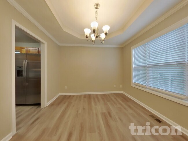 Building Photo - 7258 Brittany Way