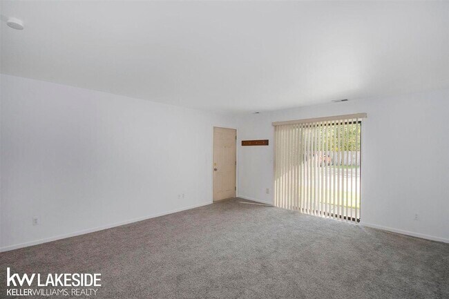 Building Photo - 38551 Wellington Dr