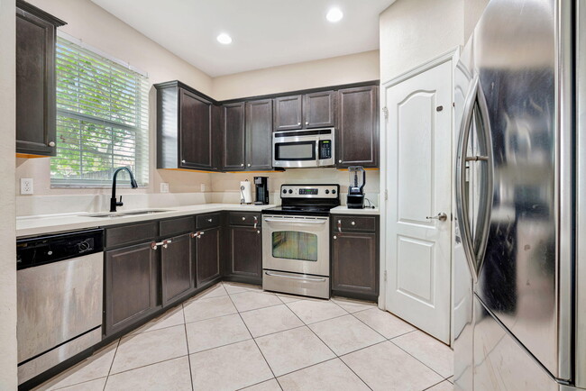 Building Photo - 5018 Ellery Terrace