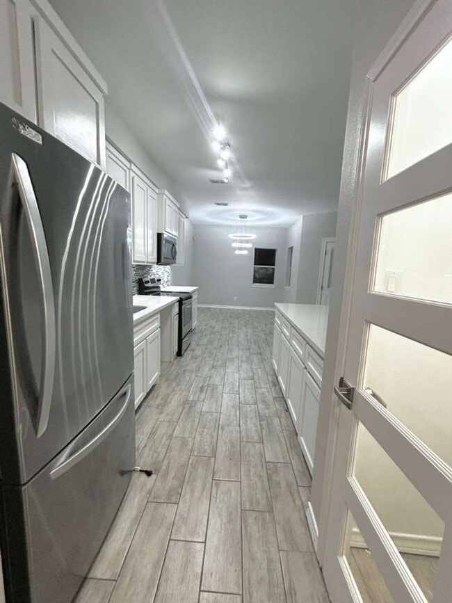 Building Photo - 3204 Black Oak Ln