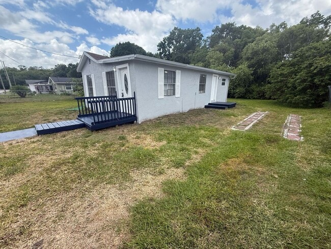 Building Photo - 3/2 Lakeland Available NOW