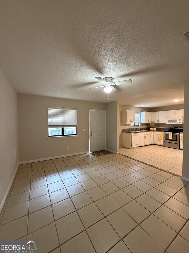 Building Photo - 113 Seaparc Cir