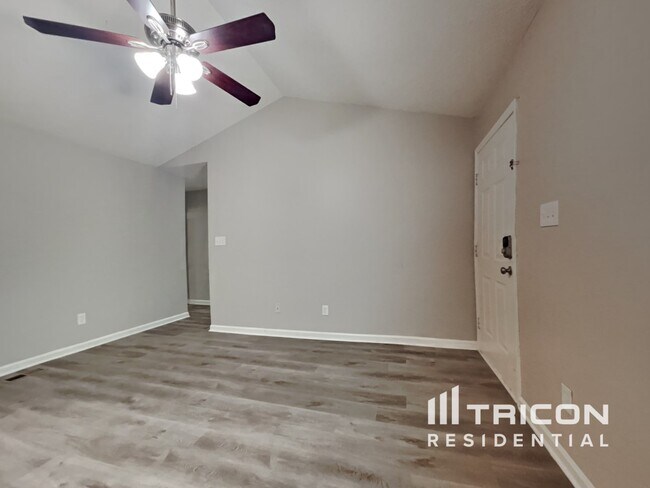 Foto del edificio - 1031 Laurel Leaf Rd