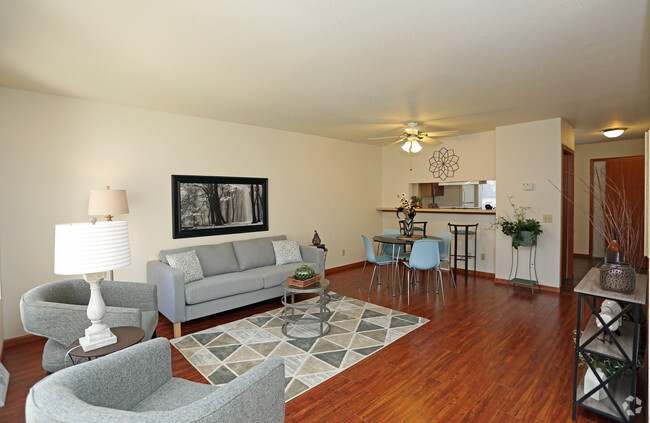 3 Bedroom living - Glendale Townhomes