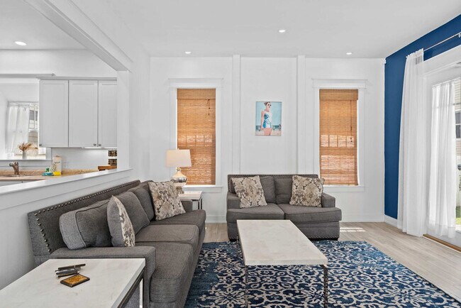 Foto del edificio - 4456 Luke Ave