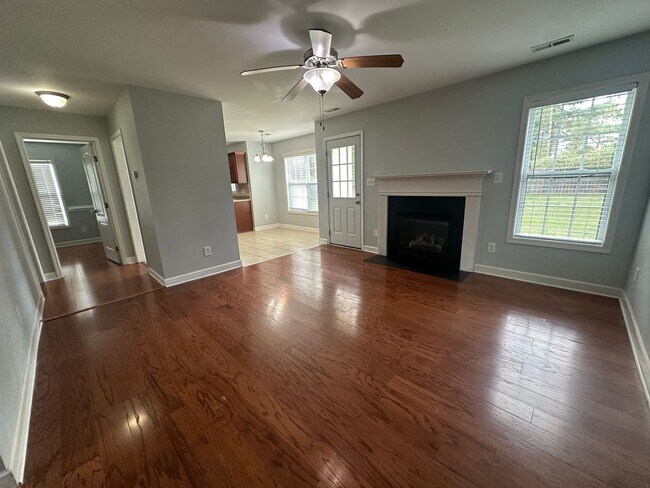 Foto del edificio - 4252 Redspire Ln