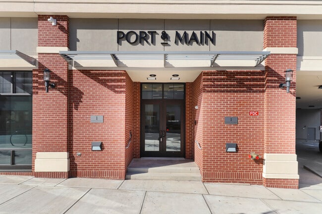 Building Photo - Port & Main
