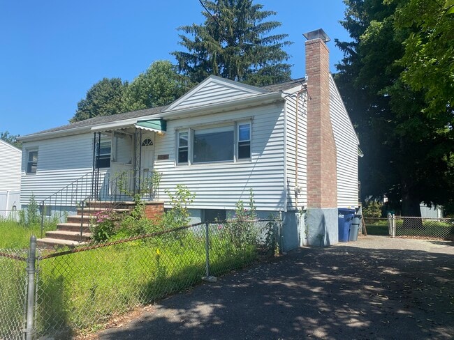 Building Photo - 56 Morrell St