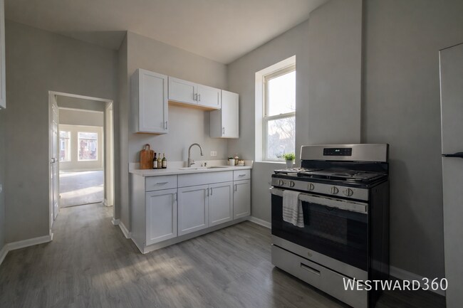 Building Photo - 6550 S Drexel Ave