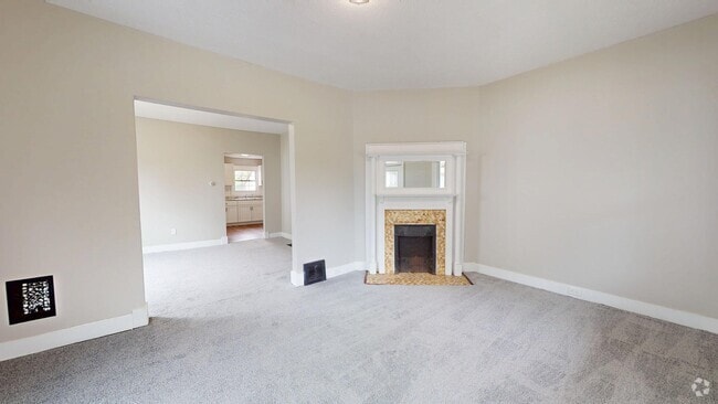 Building Photo - 2027 W 105th St