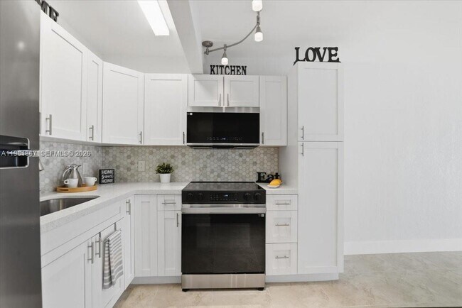 Foto del edificio - 1400 SW 124th Terrace