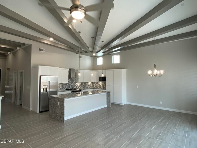 Foto del edificio - 12360 Desert Wolf Ave