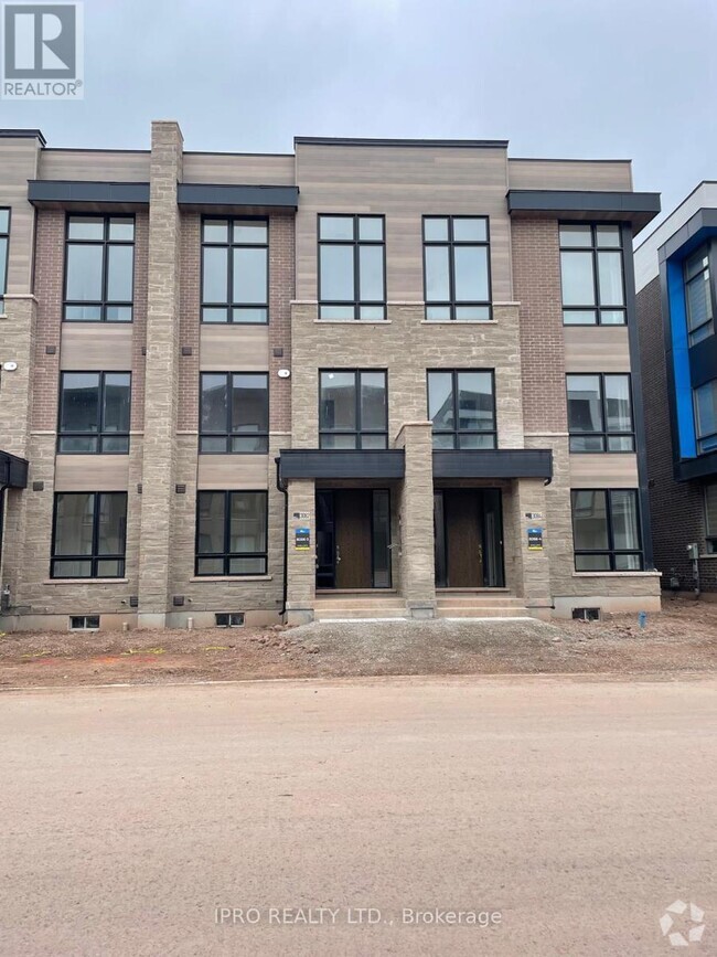 Building Photo - 3082 Meadowridge Dr
