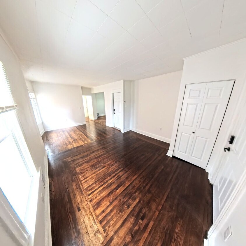 Foto principal - 335 Garfield Ave