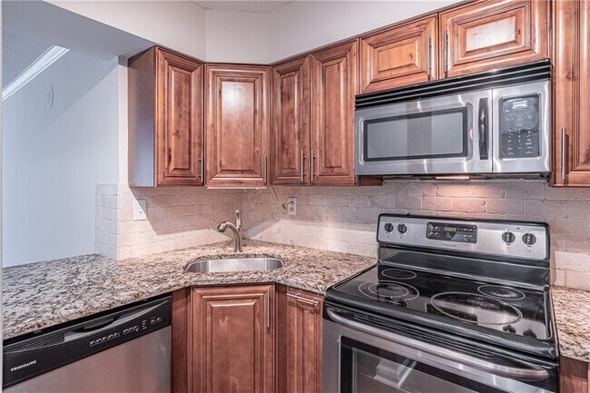 Building Photo - 2870 Pharr Ct S Northwest