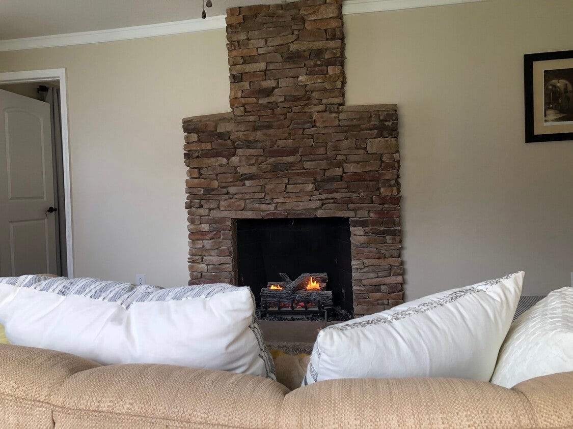 Primary Photo - 1185 Johnson Rd