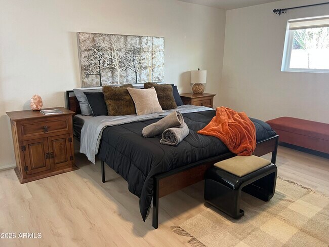 Foto del edificio - 6802 N 26th St