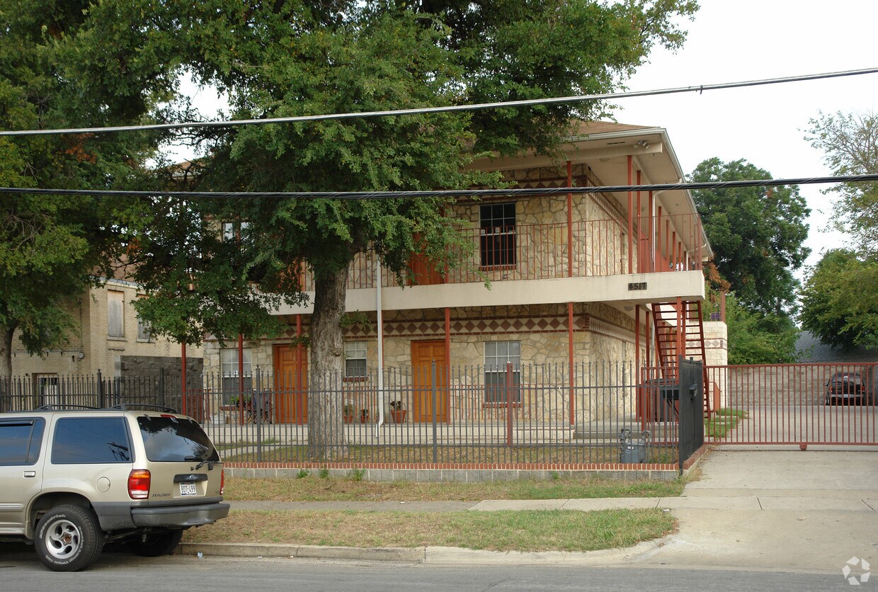 Foto del edificio - 4517 Munger Ave