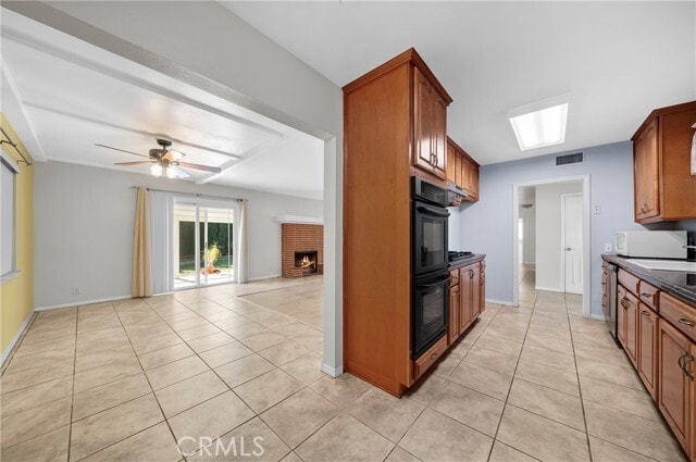 Foto del edificio - 386 W 16th St