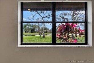 Building Photo - 423 Narrowleaf Ct