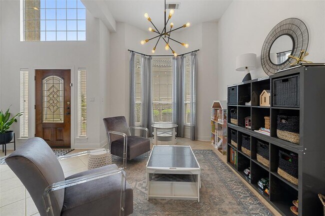 Building Photo - 209 The Hills Dr