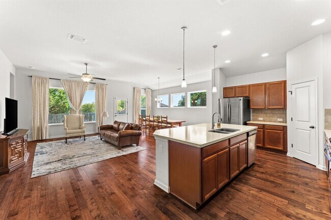 Foto del edificio - 489 Bridgestone Way