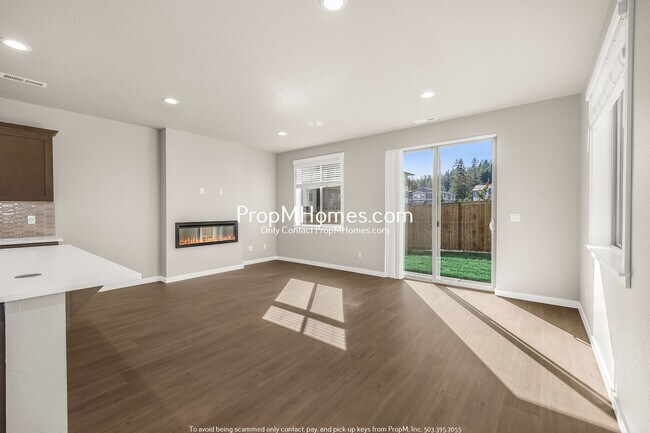 Foto del edificio - 11269 SE Pleasant Vly Pkwy