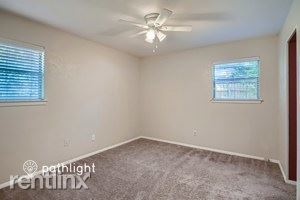 Building Photo - 3 br, 2 bath House - 749 Toni Dr UNIT