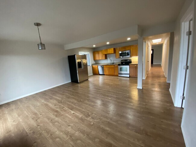 Building Photo - 6224 3rd Ave NW